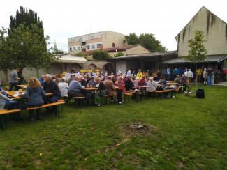 Die Gäste des Frühschoppens besuchten uns trotz Warnungen vor unbeständigem Wetter.