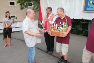 Auch am Sonntag gab es ein Schätzspiel. Hier wurde der Hauptpreis vergeben.