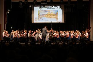 Durch das Programm ...