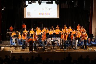 ... hatte die Orange-Corporation ...