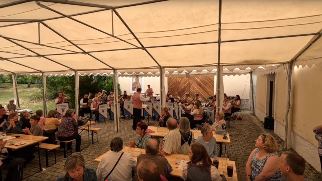 Frühschoppen in Stammersdorf - und der Musikverein Leopoldau war auch dabei.