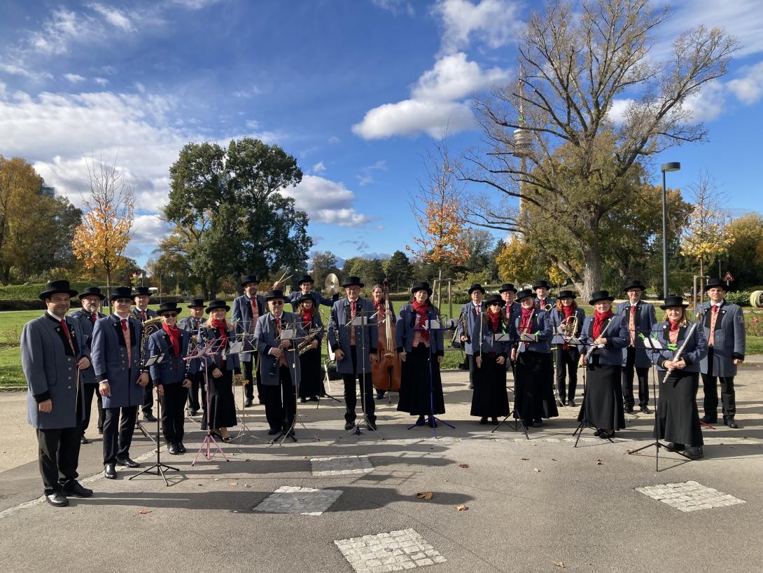 Der Musikverein Leopoldau beim Platzkonzert am Tag der Wiener Blasmusik